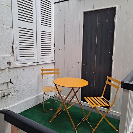 Studio Cosy Meuble, Terrasse Et Patio Pour Velo Рошвор Екстериор снимка